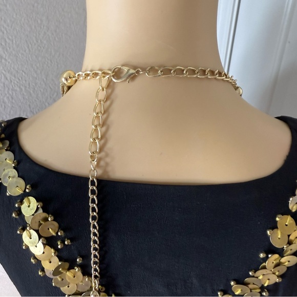 Francesca’s Collections Gold Layered Chain Necklace - Picture 5 of 5